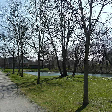 Apartment Schwechat Appartement *